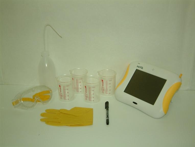 Eksperimento priemonės: NOVA5000; laidumo jutiklis; cheminės stiklinės 250 ml (10 vnt.);