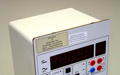 Slika 15: Digitalni večnamenski merilnik. IZVEDBA VAJE Priprava eksperimentalne enote 1. Pomembno je, da je gorivna celica pred preizkusom vlažna.