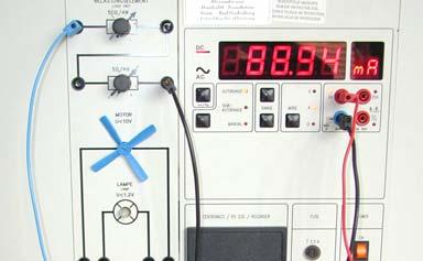 Električni tok in električno napetost izmerite s pomočjo digitalnega