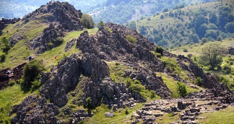 Имајќи го предвид значењето на карпестите масиви на чии врвови се изработени маркери со археоастрономска вредност, може да се тврди дека древната опсерваторија го опфаќа внатрешниот простор опишан со