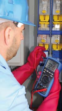 Digitalni multimetri / Tokovne kleš~e / Enostavni preizkuševalniki Digitalni multimeter MD 9050 Naro~niška koda 20 991 439 Instrument MD 9050 spada med najboljše multimetre na tržiš~u.