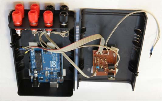 4: Mikrokrmilnik Arduino Uno s prilagoditvenim vezjem Oznake vhodov in izhodov na škatli so prikazane na sliki 1.5.