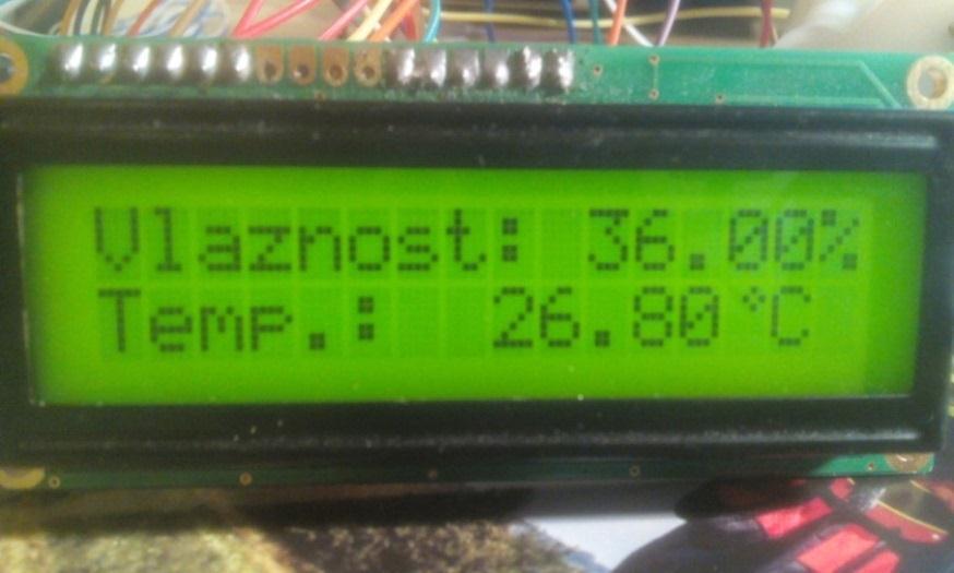 3.5 LCD-display Da bi lahko spremljal točne razmere v prostoru, se podatki iz senzorja izpisujejo na LCDdisplay 16 2, ki bo nameščen v rastlinjaku.