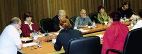 portnik poletja 2004 Volitve 2004 Informativni programi V Sloveniji je bilo lani dvojno volilno leto.