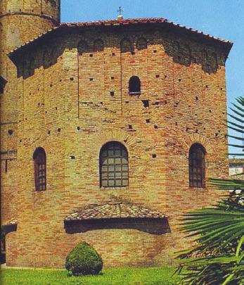 Ni{ i Vizantija VIII 83 Сл. 26 Равена, Баптистериј православних, изглед, 400-450. Fig. 26. Ravenna, Baptisterium of the Orthodox, view, 400-450 Сл. 27 Равена, Баптистериј православних, писцина Fig.