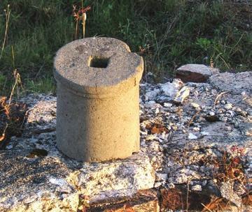 Mediana, Fragment of a column Овако осмишљена писцина, без укопаног базена, могла је служити за крштење одраслих поливањем инфузио (effusio), па је канал за довод воде непотребан, каквих примера има.