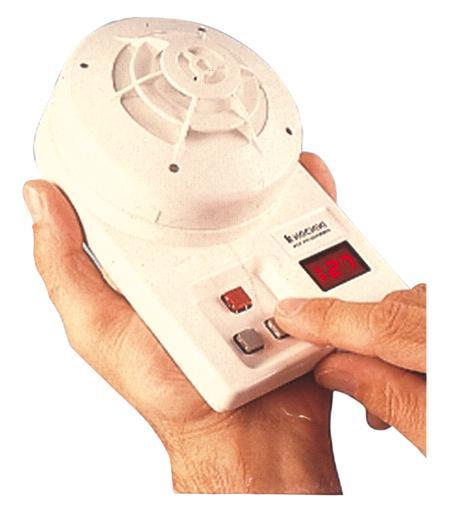 9/49 ESP KOMUNIKACIONI PROTOKOL ESP je protokol za komunikaciju između kontrolnog panela (centrale) i instaliranih analognih adresibilnih detektora i ulazno/izlaznih adresnih elemenata.