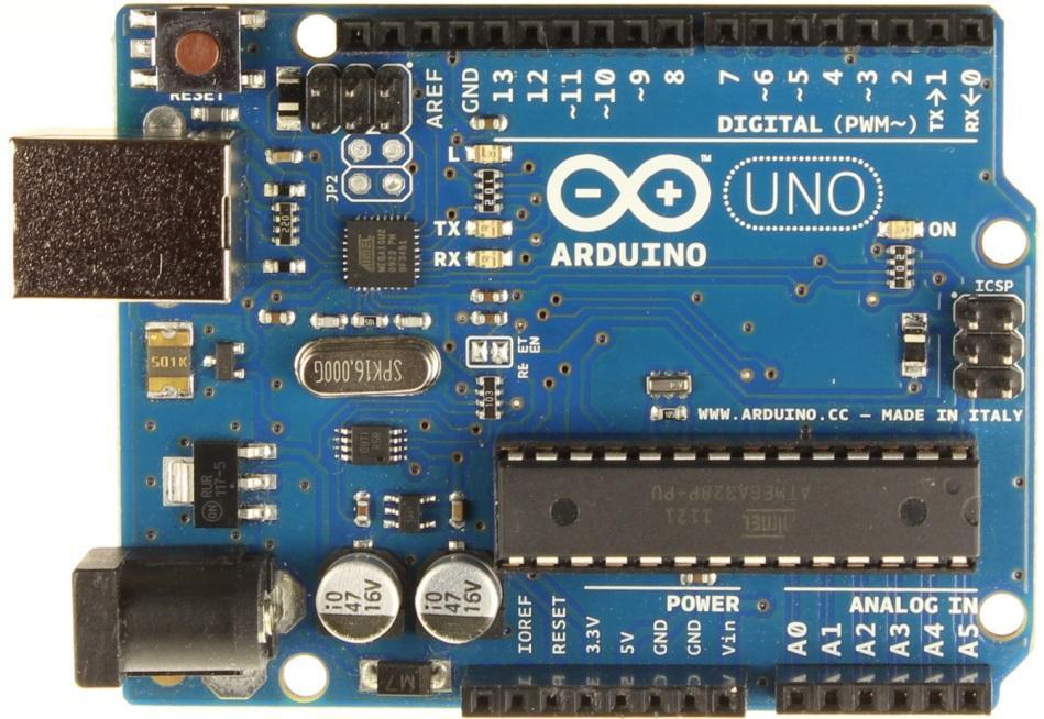 Krmiljenje mikrokrmilniškega modula Arduino in njegova uporaba pri komunikaciji z ostalimi napravami Stran 13 Slika 3.1: Model Arduino Uno s priključki s prednje strani 3.4.
