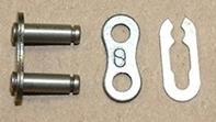 הגלגל הכפול ביציאת התמסורת מאפשר הנעה 5X5 או 5X5.