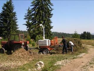 Врсте дробилица Малог капацитета (покретна са сопственим погоном ) Набавна цена: 4.500 25.