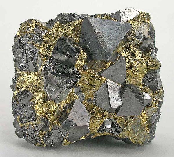 Špinel metamorfni mineral Magnetit magmatski ali i metamorfni mineral