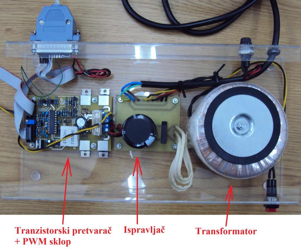 2. MAKETA PLC maketa opisana u uvodu sastoji se od sljedećih komponenti: - energetskog dijela Transformator Punovalni ispravljač Tranzistorski pretvarač (chopper) Istosmjerni motor - upravljačkog