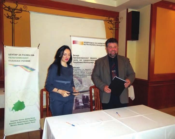 Rabotilnici za revidirawe na strategijata na FFRM Federacijata na farmeri potpi{a memorandum za sorabotka so Centarot za razvoj na pelagoniskiot region Federacijata na farmerite na RM i Centarot za
