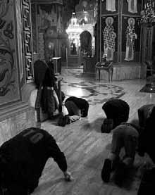 Свети Василије Велики, олтар капеле у Богословији Св. Јована Златоустог у Крагујевцу држање, да би се супружници посветили молитви. Не ограничавај, међутим, врлину поста са мо на ис хра ну.