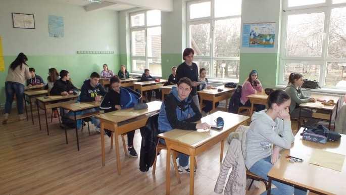 Такмичења у нашој школи-домаћини Наставница Ове школске године наша школа је традиционално била домаћин општинског такмичења из хемије( 22.02.2015.) и такмичења из иформатике-програмирање(22.02.2015.). УСПЕХ НА ТАКМЧЕЊУ 2015.