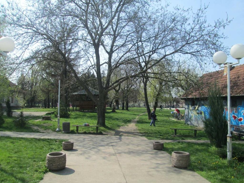 ШКОЛСКА