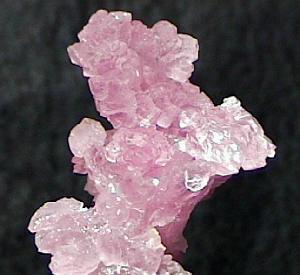 Pink quartz crystals