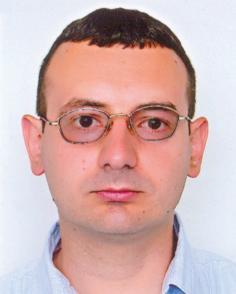 Autori Milan Lj. Gocić, doktor tehničkih nauka, docent Građevinskoarhitektonskog fakulteta Univerziteta u Nišu, rođen je 9. maja 1977. godine u Nišu.