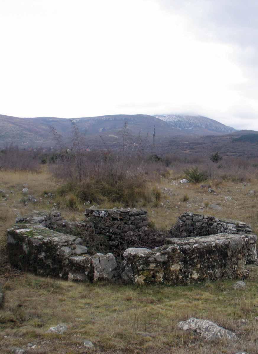 IZ ŽIVOTA PROMINE Dar vjere Gospodine, za dar vjere molim, Vjera moja neka bude snažna, daj da vjeru ispovijedat volim. da nikada ne bude lažna.