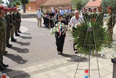 predstavnika obitelji žrtava i braniteljskih udruga do izaslanika županijskih i državnih