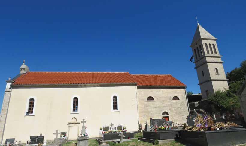 Zbog toga zanosno kličemo: Puni radosti svetkujmo rođenje Djevice Marije. Iz nje je isteklo Sunce pravde.