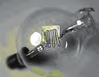 Amerikalik muhandis Li de Fores 1907-yilda triod elektron vakuumli lampani kashf etdi.