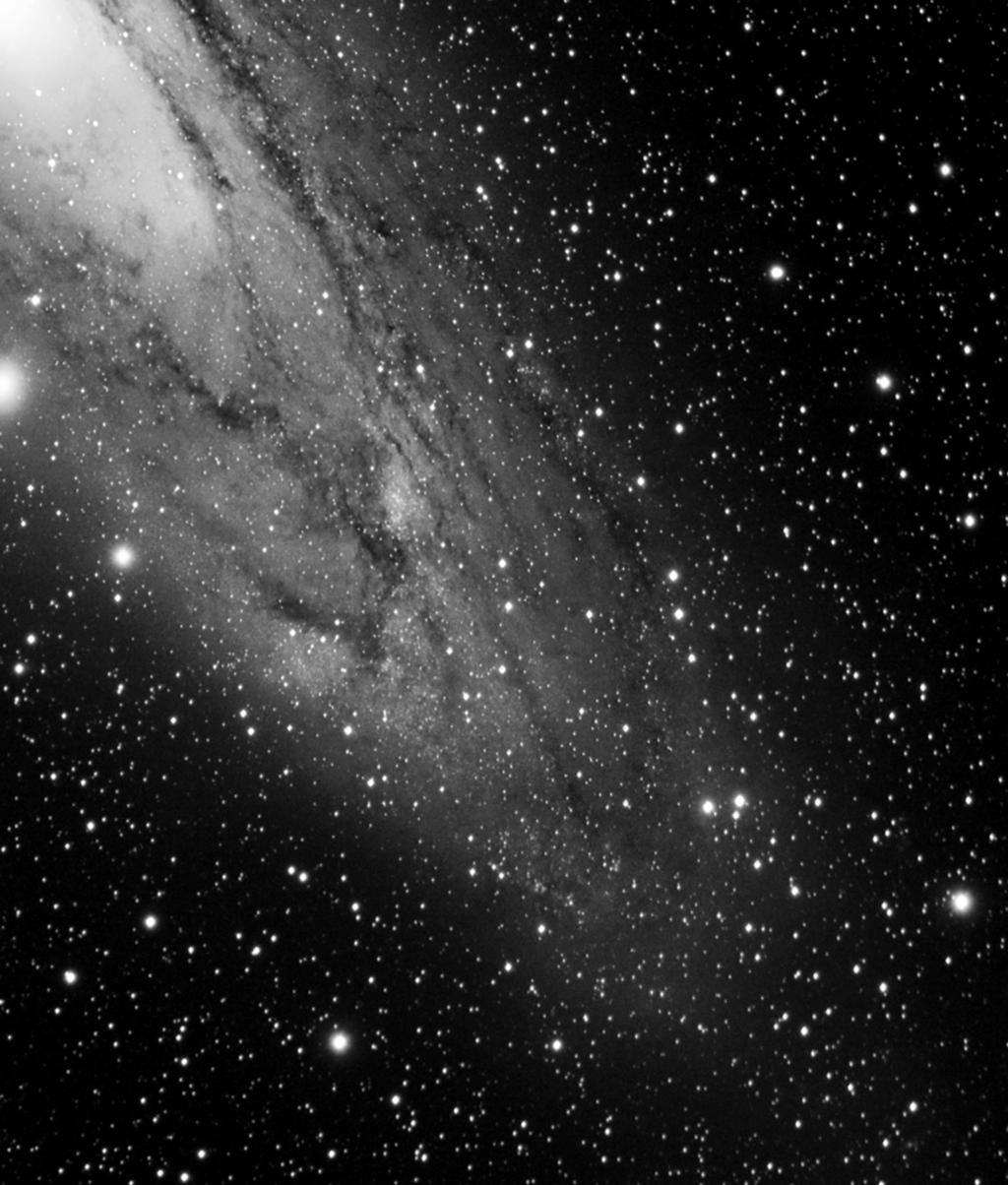 Andromeda 0.5 Jugozahodni spiralni rokavi Andromedine galaksije.