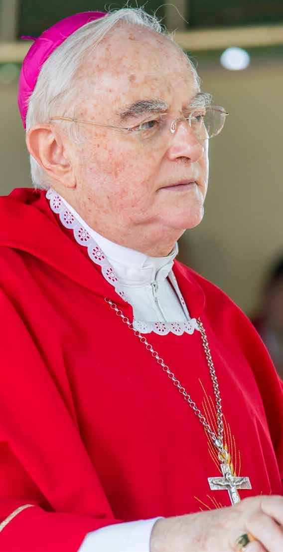 Gospina škola OBITELJI U MEĐUGORJU PRONALAZE SVOJE KORIJENE U Međugorju je netom uoči Svjetskog dana obitelji u Dublinu boravio Riccardo Cascioli, dopisnik talijanskih novina LA NUOVA BUSSOLA