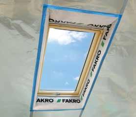 Šis gaminis puikiai izoliuoja ir apsaugo nuo drėgmės esančią aplink stogo langą šiltinimo medžiagą.