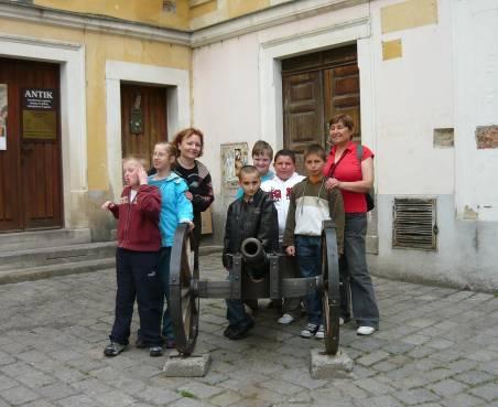 V duchu hesla: Najprv poznaj svoje mesto, potom celú Európu a celý svet sme sa v rámci aktivít Európskej jari zamerali na poznávanie histórie a súčasnosti nášho hlavného mesta.