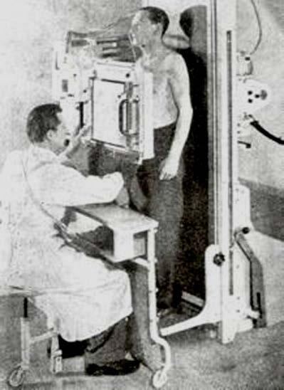 Radioskopija fluoroskopija deo tela pacijenta direktno posmatra na ekranu Pacijent i radiolog se