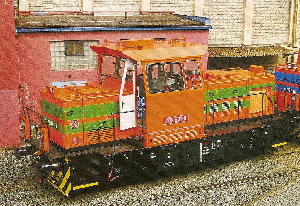 Potreba modernizácie DE rušňov neobišla ani České dráhy. Bolo treba vytvoriť posunovaciu lokomotívu, ktorá prakticky nepotrebuje údržbu a má vysokú účinnosť a spoľahlivosť. Lokomotíva radu 709.