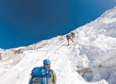 Kako bi se moglo disati na tim visinama, potrebno je prije uspona obaviti aklimatizaciju što su Štefaneki napravili na putu prolazeći preko dva prijevoja koja se nalaze na više od 5.300 metara.