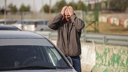 Visi pasākuma dalībnieki, vērojot ātri traucošos Mitsubishi Evolution markas automobili, saozdami pārkarsēto riepu aromātu un dzirdēdami to kaukšanu, nespēja slēpt sajūsmas pilnos skatienus un