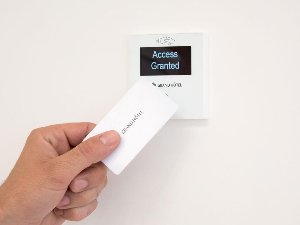 IWAC Display - Έλεγχος πρόσβασης Εξατομικευμένη συσκευή ελέγχου πρόσβασης για ξενοδοχεία της Zennio.