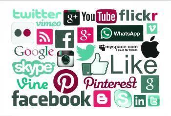 Δραστηριότητα τάξης 1: Πως περνά το μήνυμα Πηγή: Shutterstock Το Διαδίκτυο, τα μέσα κοινωνικής δικτύωσης, η τηλεόραση, το ραδιόφωνο, οι εφημερίδες, οι αφίσες, τα πανό είναι όλα τους επικοινωνιακά