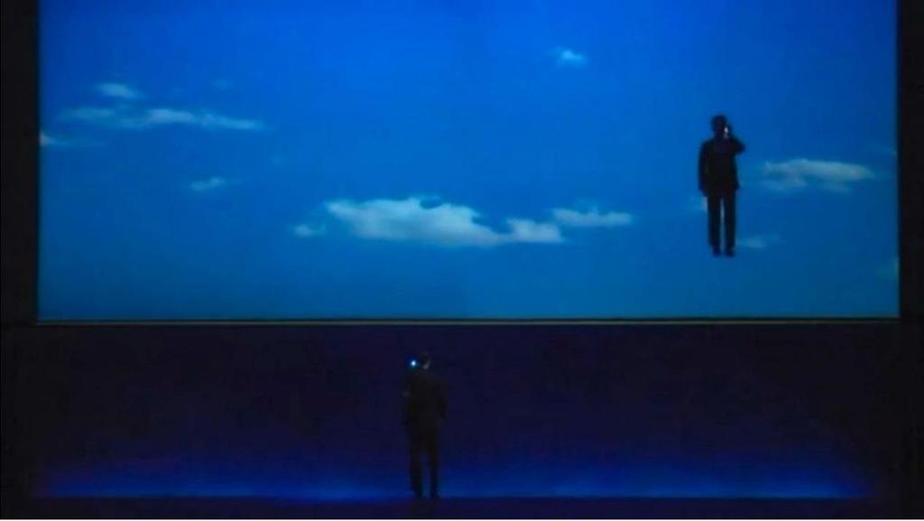 Γκολκόντα (Golconda, 1953) όπου εικονίζονται ανδρικές φιγούρες να αιωρούνται στον καταγάλανο ουρανό. Εικόνα 68 Δύο, 2006 Η παράσταση δέχθηκε πολλές και ποικίλες κριτικές.