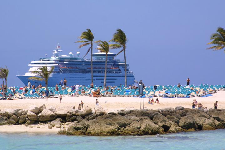 Μπαχάμες, Νασσάου: «Η βαθιά ομορφιά της ρηχής θάλασσας» Διαχρονικός και πάντοτε αγαπημένος προορισμός τόσο για τους Αμερικανούς όσο και τους Ευρωπαίους, οι Μπαχάμες προσφέρουν το ονειρεμένο εξωτικό