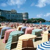gr Le port des pêcheurs La Grande Plage beach La Grande Plage ANATOMY ΑΝΑΤΟΜΙΑ Once Europe s most glittering seaside destination, Biarritz is today a friendly, lively and cosmopolitan town on the
