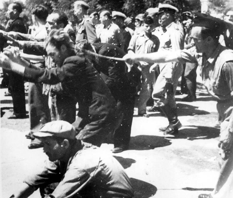 ΙΣΤΟΡΙΚΟ ΓΕΓΟΝΟΣ Ο δημόσιος εξευτελισμός των Εβραίων από τους Ναζί (Μαύρο Σάββατο) 11 Ιουλίου 1942 ΣΤΟ ΒΙΒΛΙΟ Εξευτελίζονται δημόσια ο