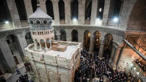 Δεν περιλαμβάνονται: Ό,τι αναφέρεται στο πρόγραμμα σαν προαιρετικό. Ανάβαση με το τελεφερίκ στο Σαραντάριο Όρος 14. Προαιρετικό γεύμα με ψάρι στην Τιβεριάδα 18.