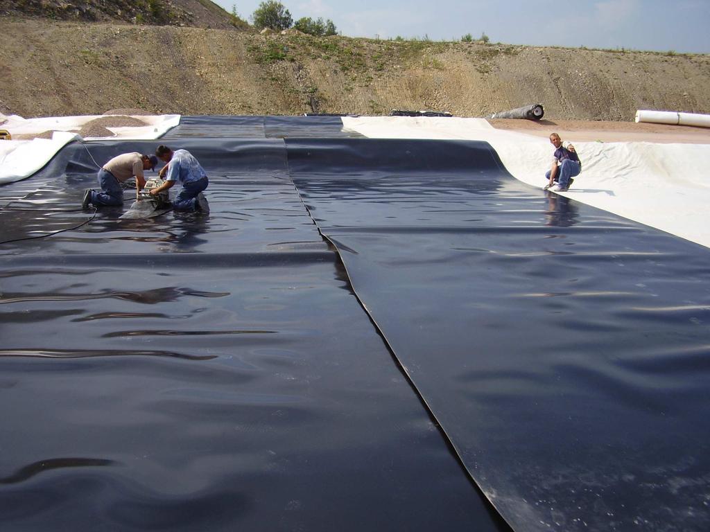 .. Sintetički (geosintetički) materijali: a) geotekstili b) geomreže