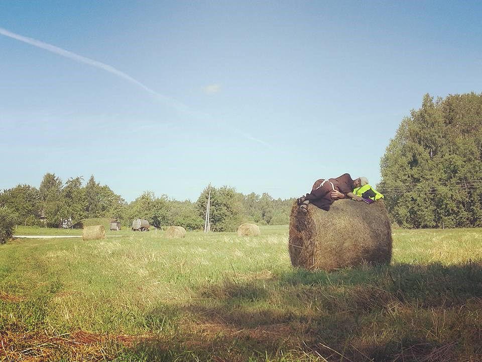 gadā b skaps Bo eslavs Sloskāns pasvēt ja šo jaunbūvēto, bet nepabeigto, bazn cu. Padomju laikos iekšā bija gan zirgu stallis, gan kādu laiku sporta zāle. Cien.