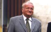 Leta 1993 se je takoj po zakljuëku πtudija zaposlil v Tovarni rezalnega orodja (TRO) na Prevaljah. Prve izkuπnje si je nabiral v razvojnem oddelku podjetja.
