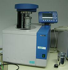 گرما سنج بمبی A bomb calorimeter is