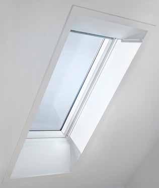 strechou a plisovaný hydroizolačný golier B3 na pevné napojenie okna na plstenú strešnú lepenku.