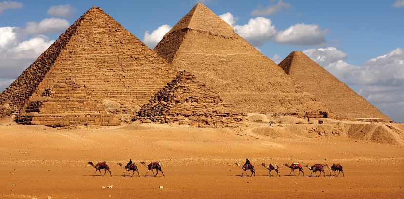 ΤΑ ΜΥΣΤΗΡΙΑ ΤΩΝ ΠΥΡΑΜΙΔΩΝ Τα ανεξήγητα μυστικά και τα θαυμαστά χαρακτηριστικά τους! Οι πλευρές της μεγάλης πυραμίδας είναι σχεδόν τέλεια ευθυγραμμισμένες με τα τέσσερα σημεία του ορίζοντα.