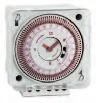 ANALOGNI UKLOPNI SAT QUARTZ, SERIJA TEMPUS ANALOG rezerva ho kod quartz pogona 1x16 (8) A QUARZ 24 h ACCU 150 h dnevni program BZ326484 poboljšana zaštita od prašine 1 kanal 16 A/250 V nadgradna