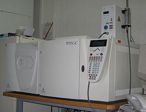 GC - MS: Η αέρια χρωματογραφία-φασματομετρία μάζας (GC-MS) είναι μια αναλυτική μέθοδος που συνδυάζει τα χαρακτηριστικά της αεριοχρωματογραφίας και της φασματομετρίας μάζας για τον εντοπισμό διαφόρων