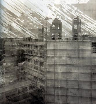 Ο Michael Wesely είναι φωτογράφοσ, γερμανικισ καταγωγισ, ηει και εργάηεται ςτο Βερολίνο.